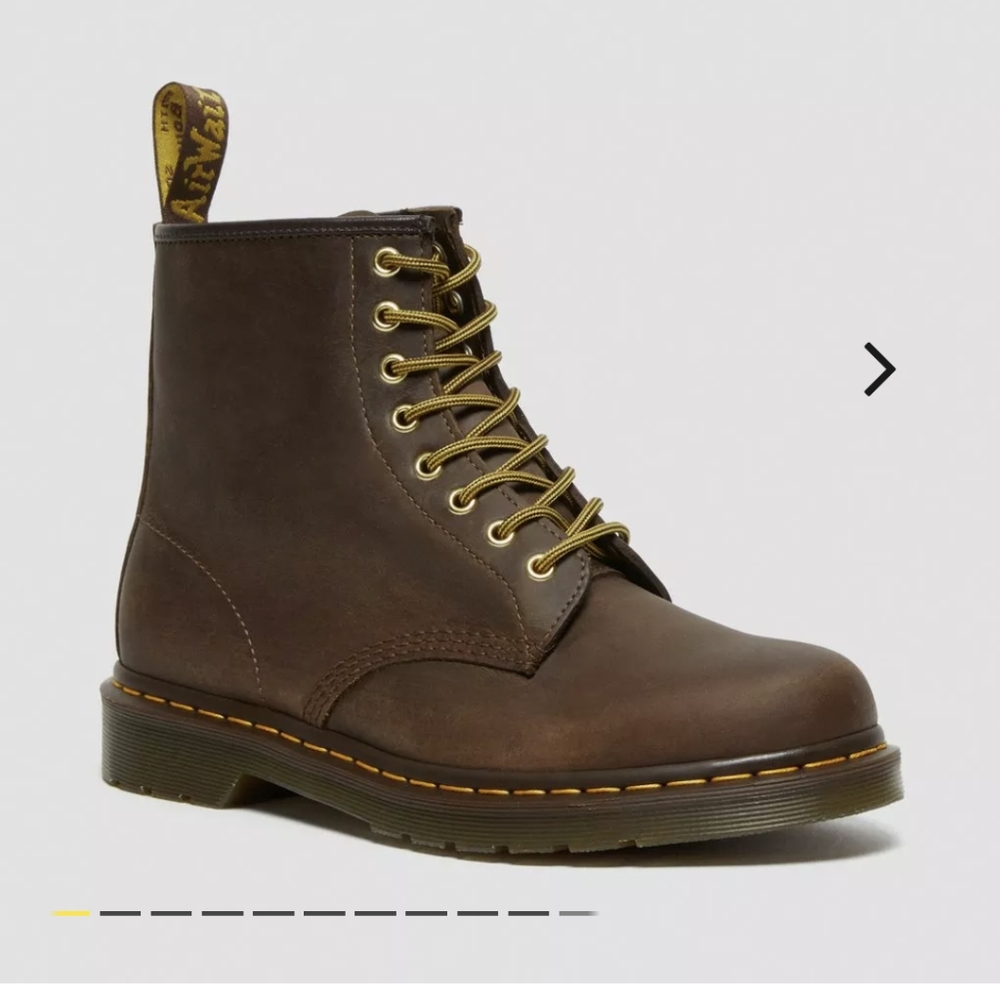 Dr. Martens 1460 CRAZY HORSE LEATHER LACE UP BOOTS Brown